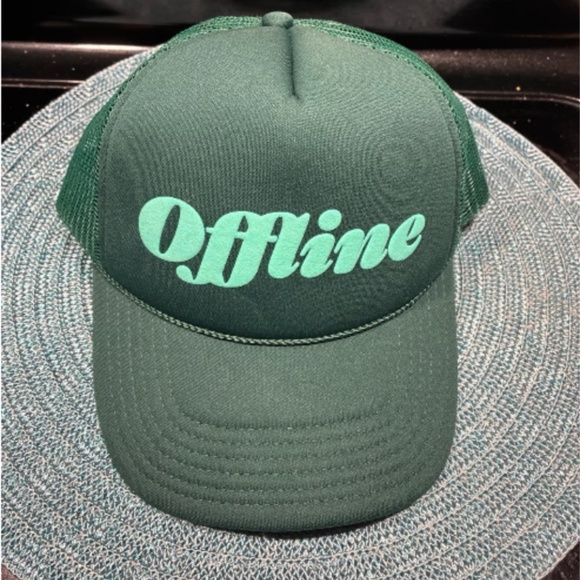 Offline Trucker Hat - Picture 1 of 2